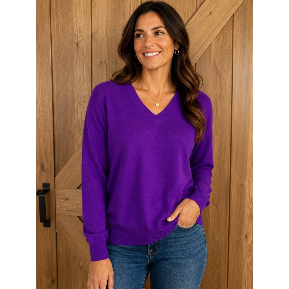 Neiman Marcus Cashmere Silk Sweater Womens Large Purple V Neck Knit Luxury - Picture 2 of 8